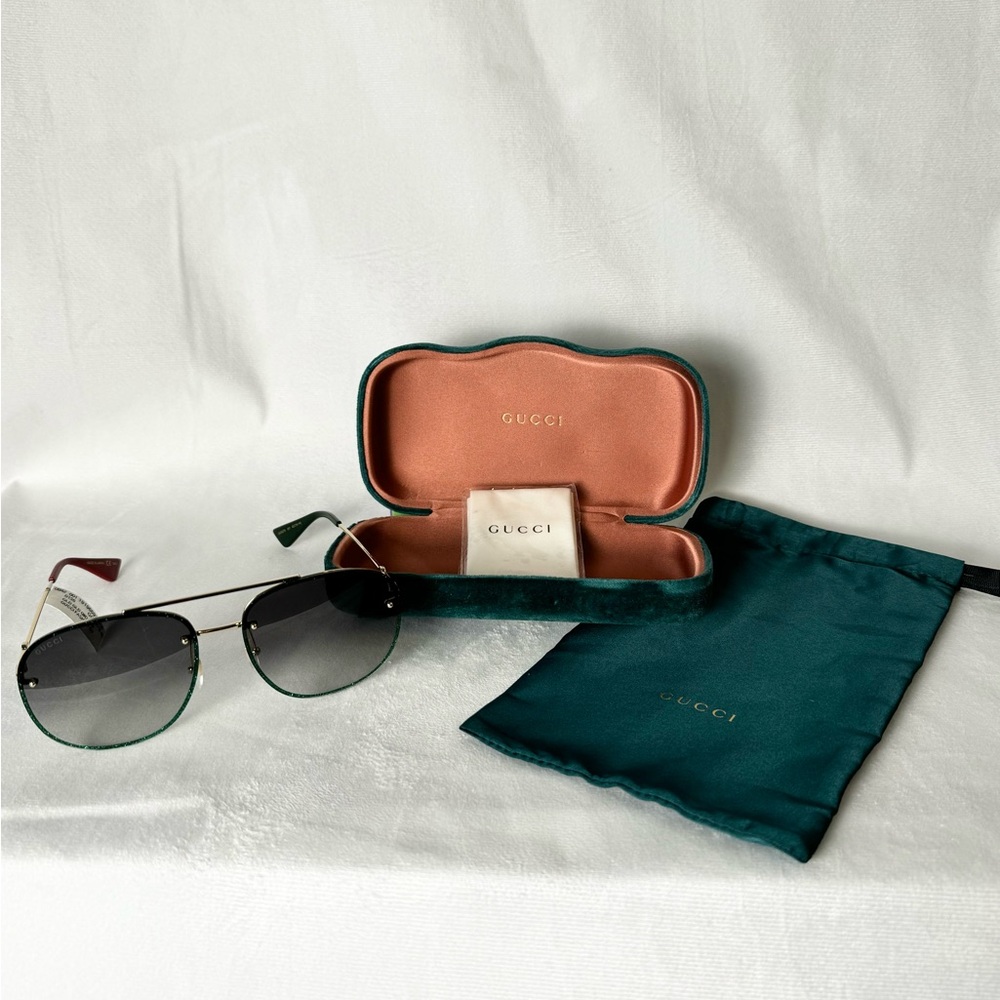 NWT Gucci Aviator Shades